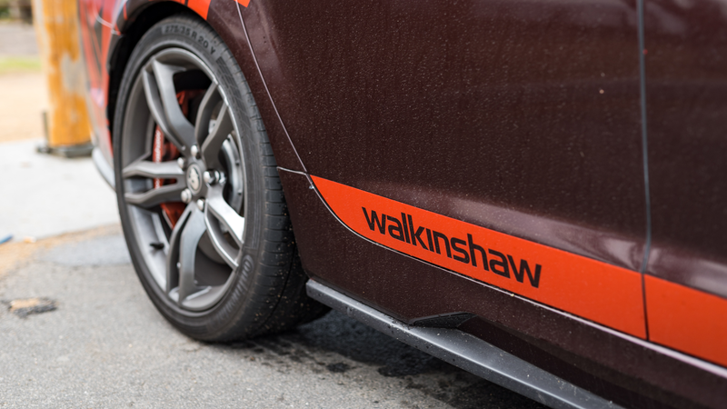 Illustration for article titled This Ludicrous 750 HP Walkinshaw Holden HSV Commodore Was Australia In Car Form